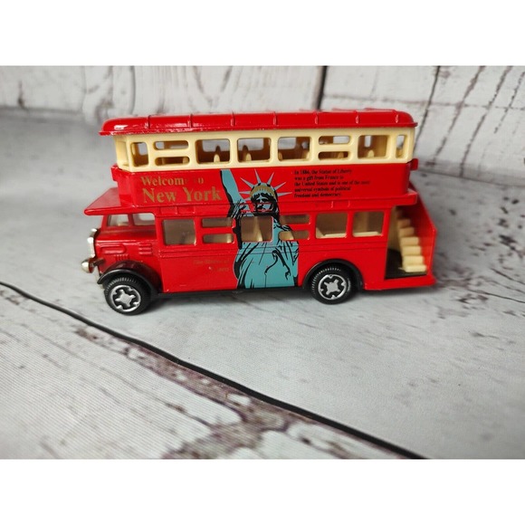 New York Statue of Liberty Double Decker Bus toy model closed top - Picture 1 of 7
